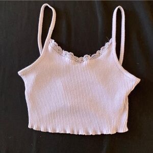 Light purple cropped tanktop with lace
